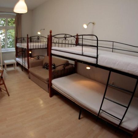 Pit Stop Hostel Poznań Extérieur photo