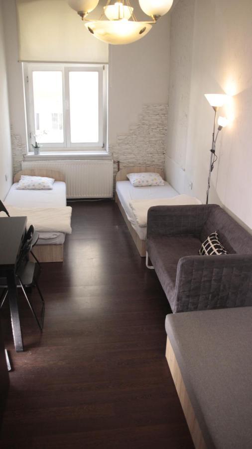 Pit Stop Hostel Poznań Extérieur photo