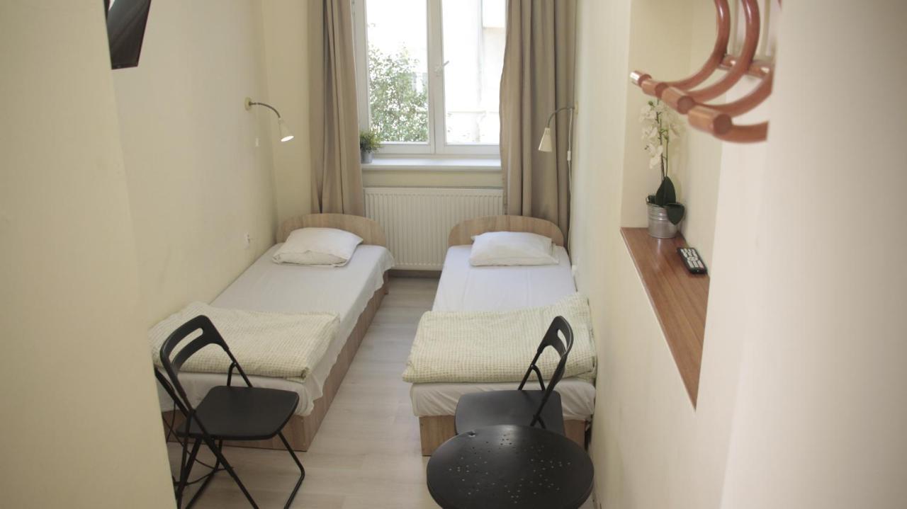 Pit Stop Hostel Poznań Extérieur photo